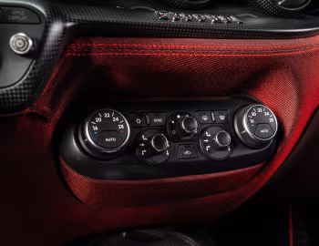 Intérieur Ferrari F12berlinetta "The Red Boxer" (#229974) '08.2017