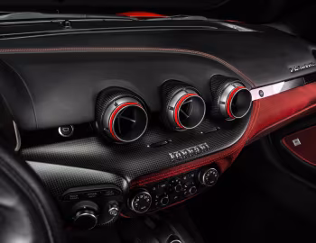 Intérieur Ferrari F12berlinetta "The Red Boxer" (#229974) '08.2017