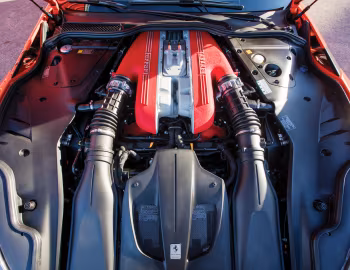 Пад капотам Ferrari F12tdf [North America] '2016–17