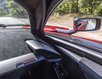Интерьер Ferrari F80 (F250) '2024–н.в.