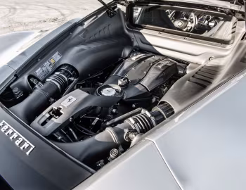 Sous la capuche 2020–23 Ferrari F8 Tributo [North America] '2020–23