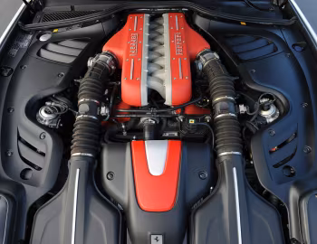 Под капотом Ferrari FF [North America] '2011–16