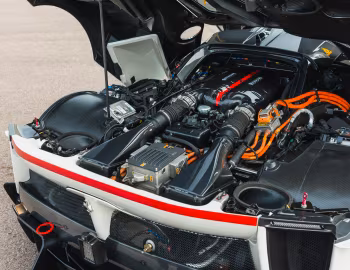 Sous la capuche Ferrari FXX-K Evo (#212002) '2018