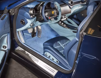 Intérieur Ferrari GTC4Lusso "AZZURA" by Garage Italia Customs '2017