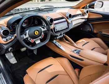 Торпедо Ferrari GTC4Lusso [Japan] '2016–20