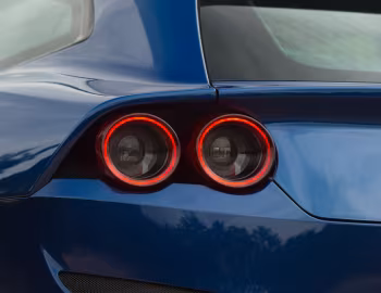 Ferrari GTC4Lusso [UK-spec] '2016–20