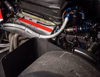 Sous la capuche Ferrari F333 SP (#023) '1998