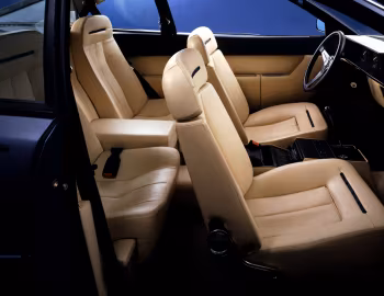 Интерьер Ferrari Mondial 8 '1980–82