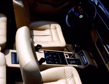 Intérieur Ferrari Mondial Cabriolet [Worldwide] '1983–85