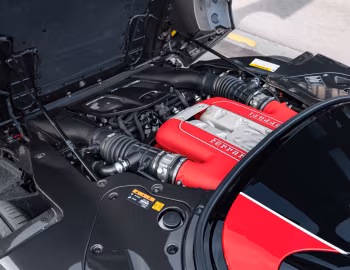 Bajo el capó Ferrari Monza SP2 (#251594) '2020