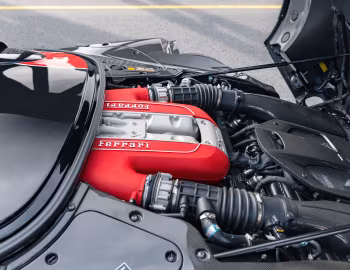Bajo el capó Ferrari Monza SP2 (#251594) '2020
