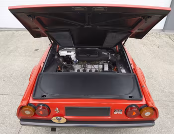 Sob o capô Ferrari 208 GTS '07.1980–03.1982