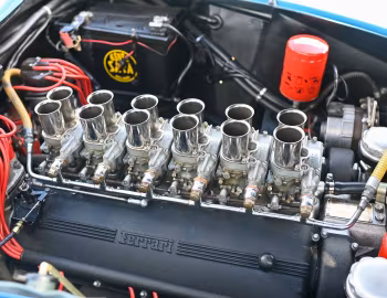 Sous la capuche Ferrari 275 GTB 6C Steel [UK-spec] '1965–66