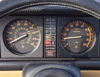 Tableau de bord Ferrari 3.2 Mondial Cabriolet [North America] '1985–89