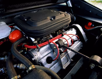 Sous la capuche Ferrari 308 GTB Steel [Worldwide] '06.1977–08.1980