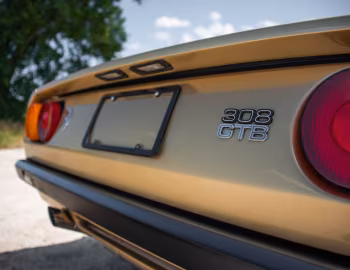 Ferrari 308 GTB Fiberglass [Worldwide] '10.1975–06.1977