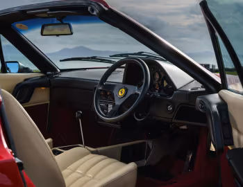 Intérieur Ferrari 328 GTS [UK-spec] '1985–89