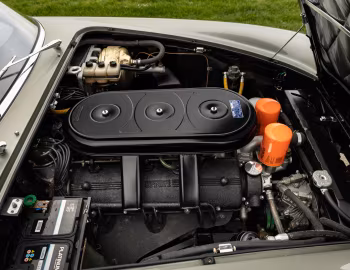 Sous la capuche Ferrari 330 GTS (#10689) '1967