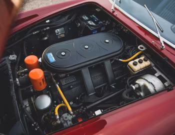 Sous la capuche Ferrari 330 GTS (#10773) '1967
