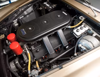 Sous la capuche Ferrari 330 GTS (#10561) '1967