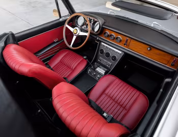 Intérieur Ferrari 330 GTS (#11027) '02.1968