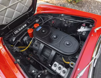 Bajo el capó Ferrari 330 GTS (#09805) '07.1967