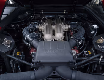 Sous la capuche Ferrari 348 ts [UK-spec] '1989–93