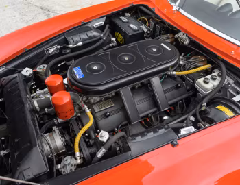 Sous la capuche Ferrari 365 California (#9935) '04.1967