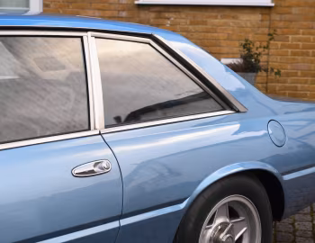 Ferrari 365 GT4 2+2 [UK-spec] '1972–76