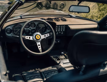 Panneau avant Ferrari 365 GTS/4 "Daytona" (#15911) '1972