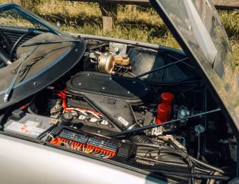 Sous la capuche Ferrari 365 GTS/4 "Daytona" (#15911) '1972