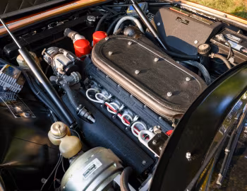Sous la capuche Ferrari 365 GTS/4 "Daytona" [North America] (#14901) '12.1971