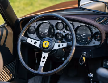 Panneau avant Ferrari 365 GTS/4 "Daytona" [North America] (#14901) '12.1971
