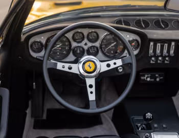 Painel frontal Ferrari 365 GTS/4 "Daytona" [North America] (#14863) '12.1971