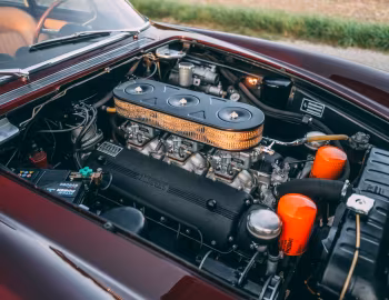 Sous la capuche Ferrari 400 Superamerica Passo Lungo Coupé Aerodinamico (#5139SA) '1964