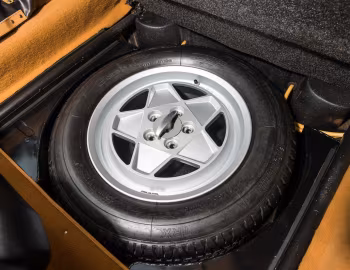 Boot Ferrari 412 [UK-spec] '1985–89