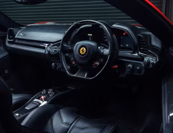 Интерьер Ferrari 458 Italia [UK-spec] '2010–15