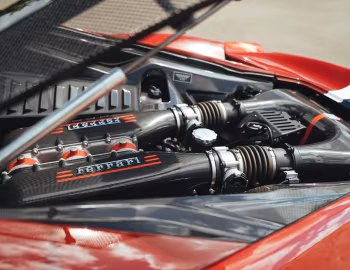 Sous la capuche Ferrari 458 Speciale [UK-spec] '2014–15