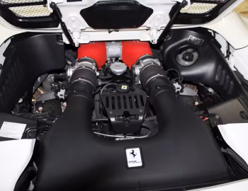 Bajo el capó Ferrari 458 Spider [North America] '2012–15