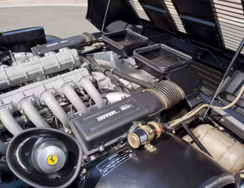Sous la capuche Ferrari 512 BBi "Ermenegildo Zegna Edition" '1983–84