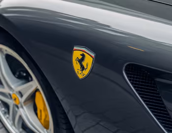 Logo Ferrari 599 GTB Fiorano [UK-spec] (#187007) '2012