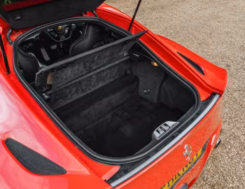 Coffre Ferrari F12berlinetta [UK-spec] '2012–17