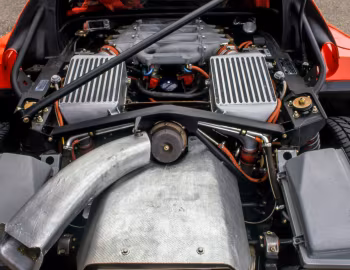 Sous la capuche Ferrari F40 [North America] '1989–92