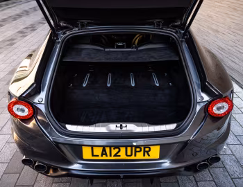 Coffre Ferrari FF [UK-spec] '2011–16