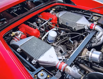Sob o capô Ferrari GTO [France] '1984–85