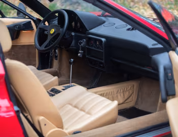 Intérieur Ferrari GTS Turbo '1986–89