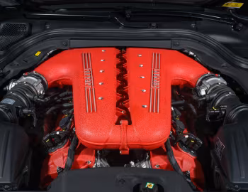 Sous la capuche Ferrari SA Aperta [Worldwide] (#182867) '2011