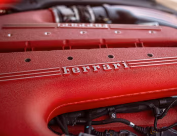 Sob o capô Ferrari SA Aperta [North America] (#182822) '2011