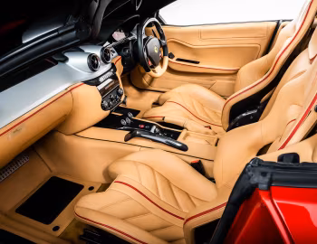 Interior Ferrari SA Aperta [UK-spec] (#185603) '2012