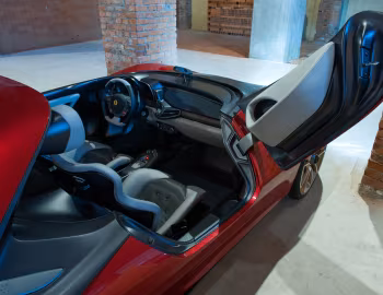 Интерьер Ferrari Sergio '03.2013